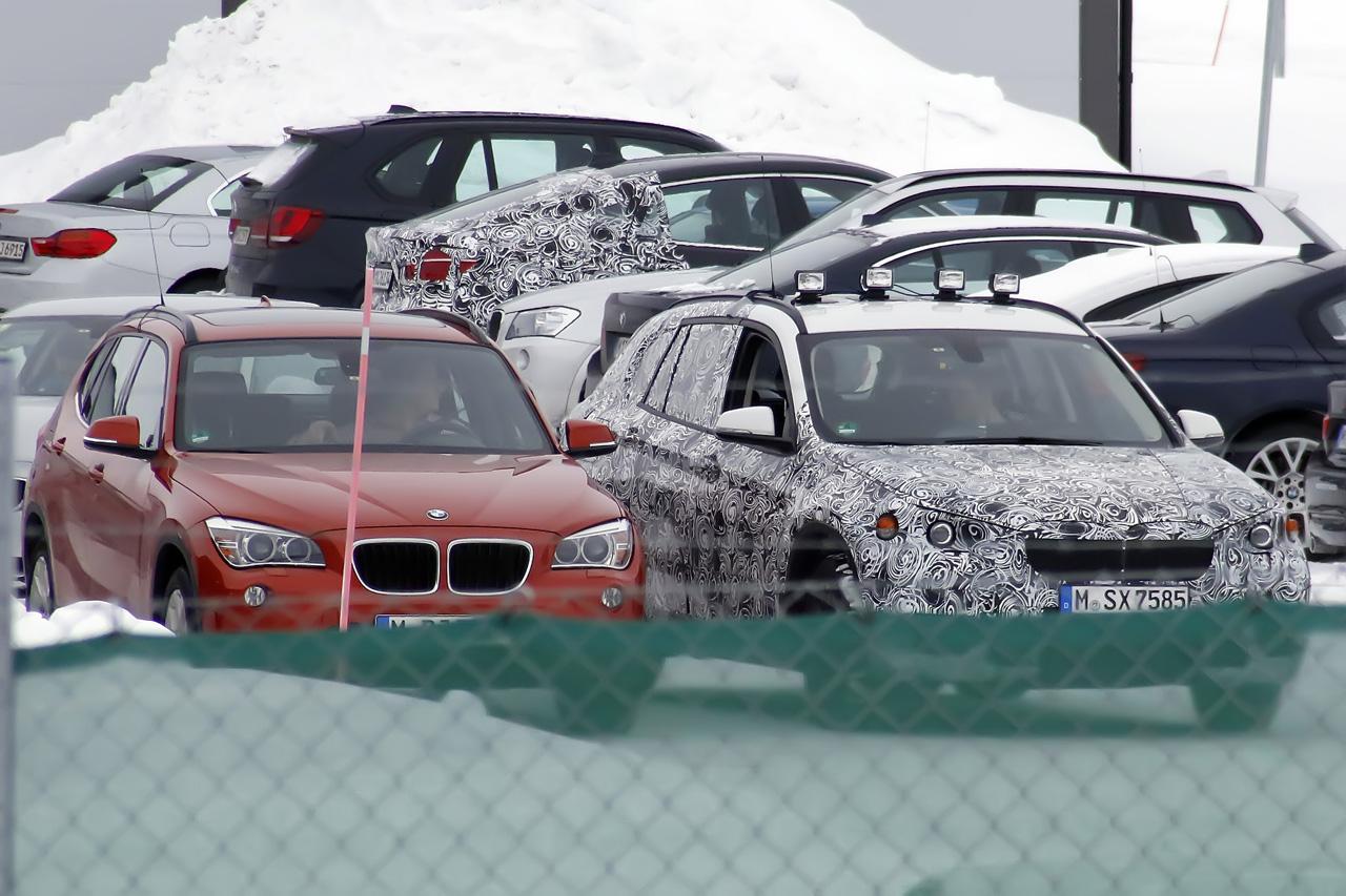 BMW X1現行モデルと並んだ新型を2ショットスクープ!